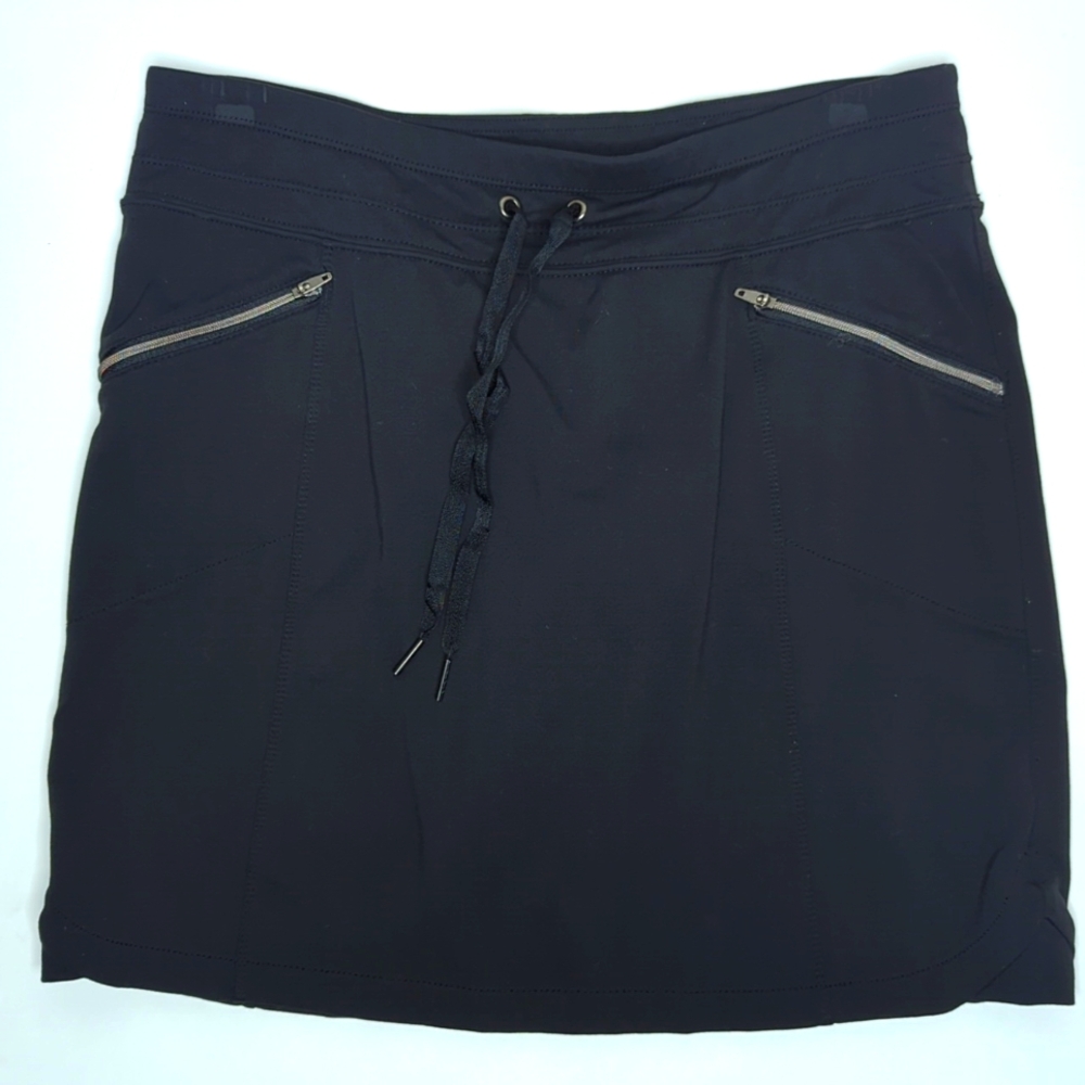 Athleta Black Skirt with built in shorts in size Small Tall
